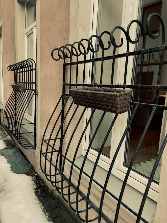 Miro Rooms French - Quiet Chic, Free Private Parking Riga Exterior photo